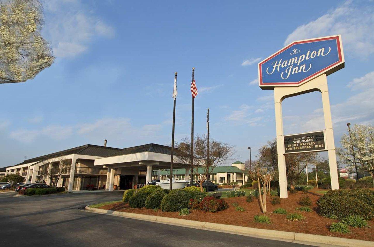 Motel 6 Fayetteville - I-95 מראה חיצוני תמונה